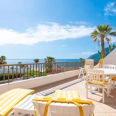Vacation With Stunning Ocean View Apartment